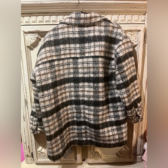 Universal Thread Jacket - Picture 6 of 6